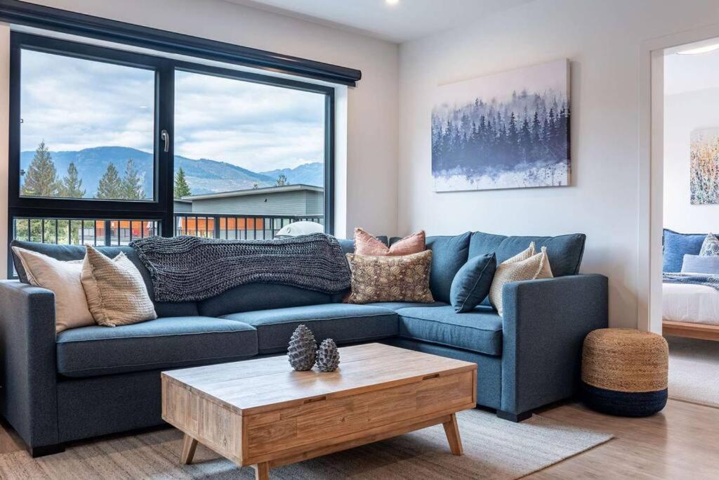 Bluebird Daze By Revelstoke Vacations公寓 外观 照片